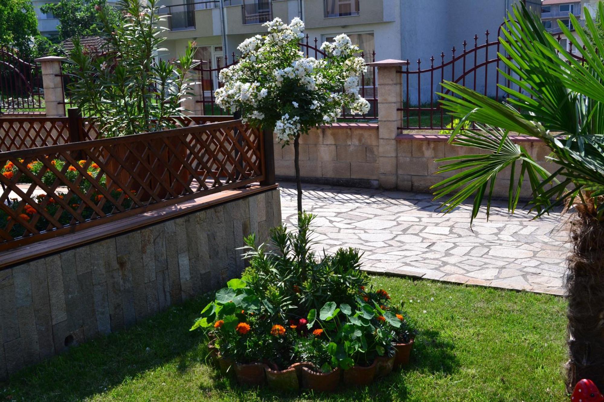 Saint George Family Hotel Lozenets Esterno foto